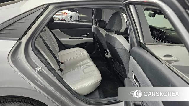 Hyundai Avante (CN7) 2023 Серебряный из Кореи, фото 2