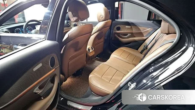 Mercedes-Benz E-Class W213 2020 Черный из Кореи, фото 2