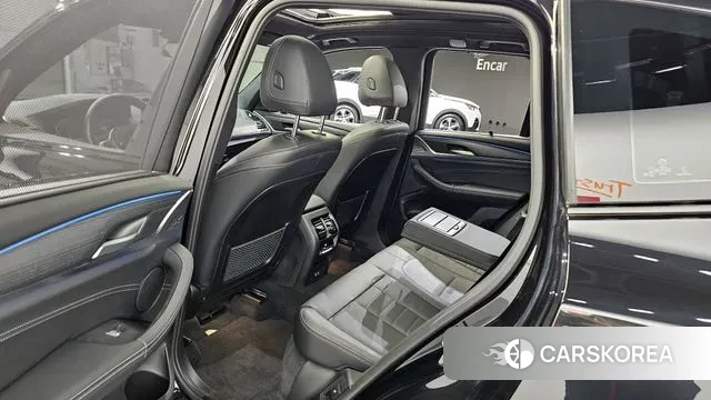 BMW X3 (G01) 2023 Черный из Кореи, фото 2