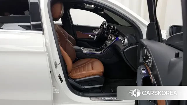 Mercedes-Benz GLC-Class X253 2021 Белый из Кореи, фото 2