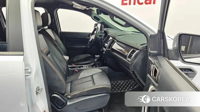 Ford Ranger 3rd Generation 2022 Белый из Кореи, фото 2