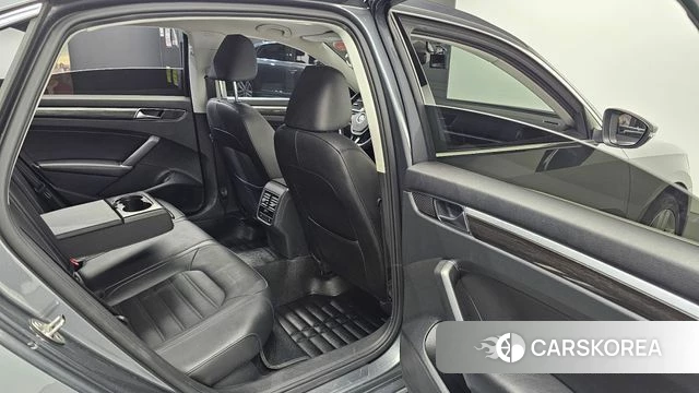 Volkswagen The New Passat 2018 Серебристо-серый из Кореи, фото 2