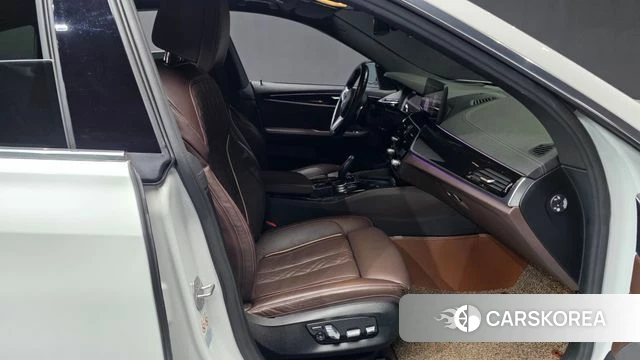 BMW 6 Series GT (G32) 2021 Белый из Кореи, фото 2