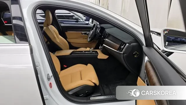 Volvo S90 2024 Белый из Кореи, фото 2