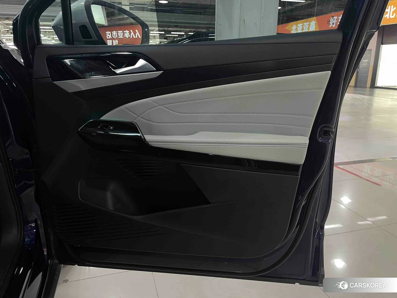 Volkswagen ID.6 X 2021 Синий из Китая, фото 2