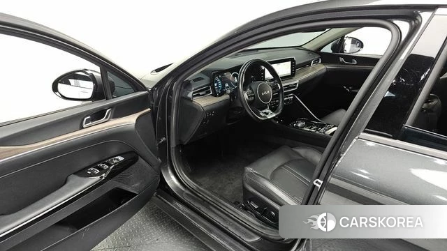 Kia K5 3rd generation 2023 Серый из Кореи, фото 2