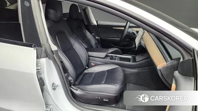 Tesla Model 3 2021 Белый из Кореи, фото 2