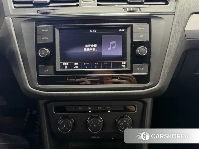 Volkswagen Tiguan L 2018 Серебристо-серый из Китая, фото 2