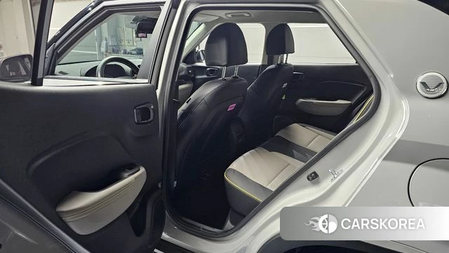 Hyundai Venue 2024 Серебряный из Кореи, фото 2