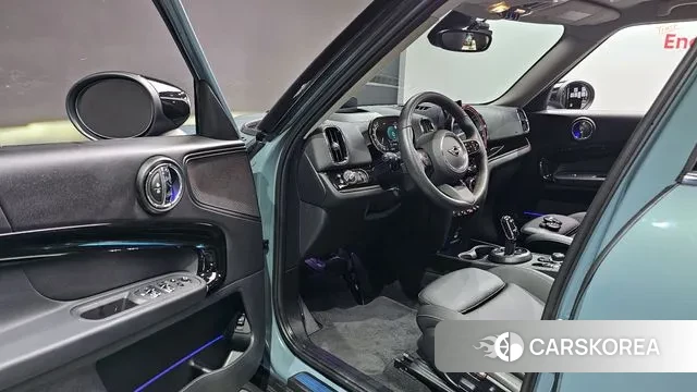 Mini Cooper Countryman 2024 Цвет галактики из Кореи, фото 2