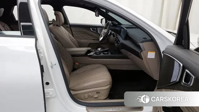 Kia K8 Hybrid 2023 Белый из Кореи, фото 2