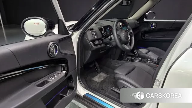 Mini Cooper Countryman 2024 Белый из Кореи, фото 2