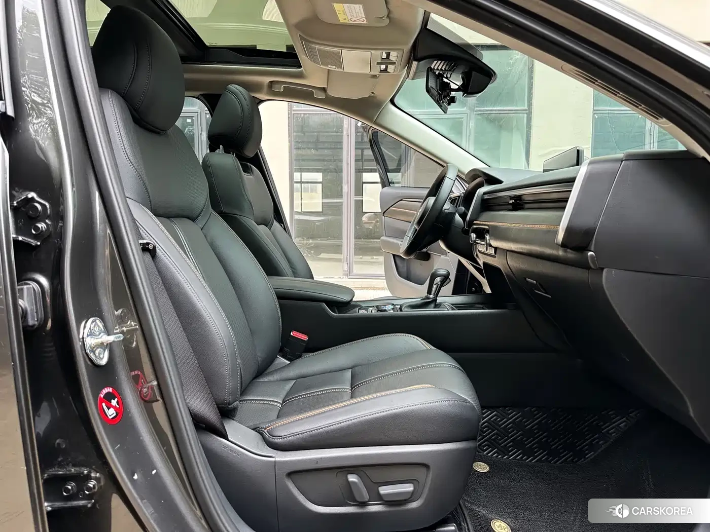 Mazda CX-50 Xingya 2023 Silver/gray из Китая, фото 2