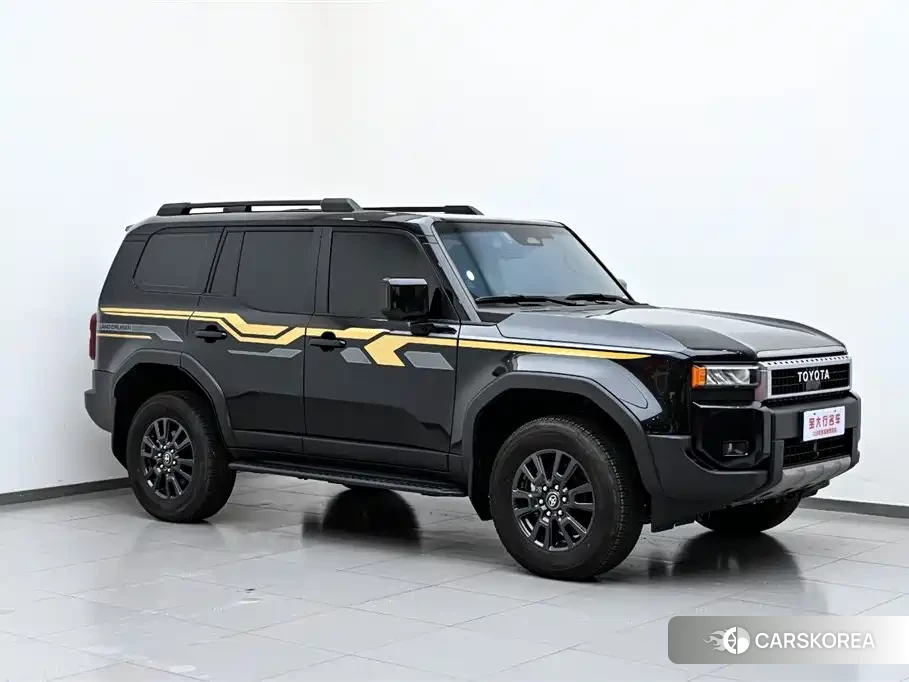 Toyota Land Cruiser 2025 Черный из Китая, фото 2