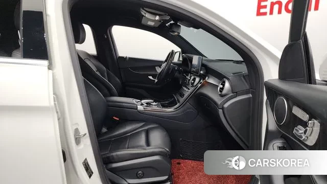 Mercedes-Benz GLC-Class X253 2019 Белый из Кореи, фото 2