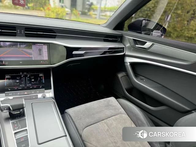 Audi A6L 2021 Черный из Китая, фото 2
