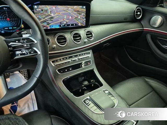 Mercedes-Benz E-Class W213 2023 Черный из Кореи, фото 2