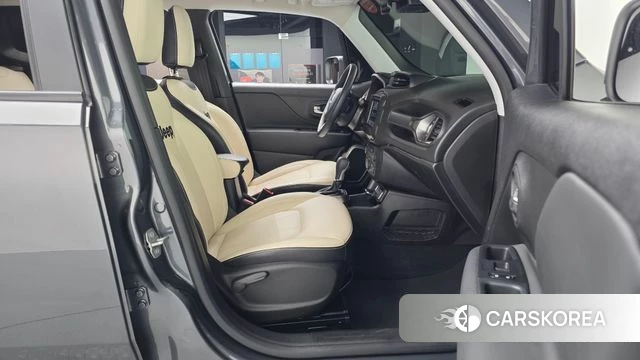 Jeep Renegade 2022 Серый из Кореи, фото 2