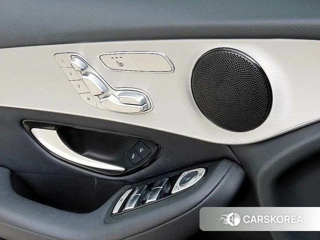 Mercedes-Benz GLC-Class X253 2018 Черный из Кореи, фото 2