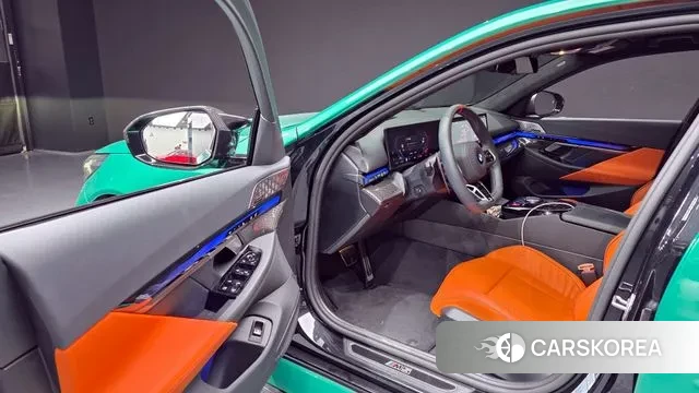 BMW M5 (G90) 2025 Зеленый из Кореи, фото 2