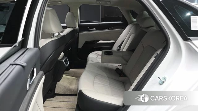 Kia The New K5 3rd generation 2025 Белый из Кореи, фото 2