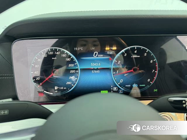 Mercedes-Benz E-class (imported) 2021 Белый из Китая, фото 2