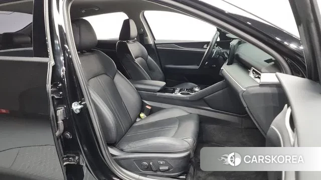 Kia K5 3rd generation 2023 Черный из Кореи, фото 2