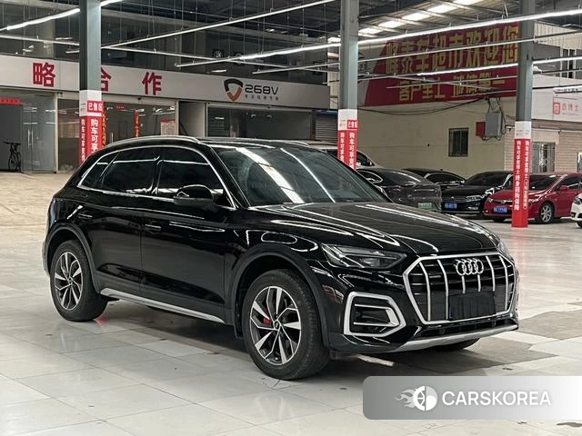 Audi Q5L 2022 Черный из Китая, фото 2