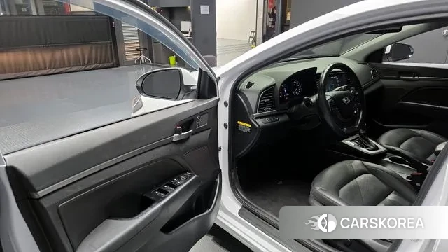 Hyundai Avante AD 2018 Белый из Кореи, фото 2