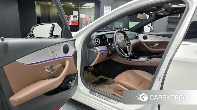 Mercedes-Benz E-Class W213 2021 Белый из Кореи, фото 2