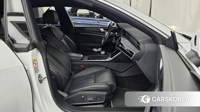 Audi A7 (4K) 2021 Белый из Кореи, фото 2