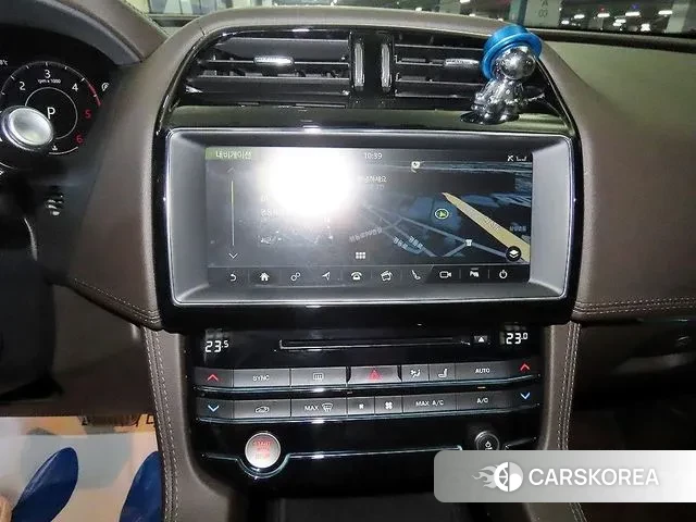 Jaguar F-PACE 2019 Серый из Кореи, фото 2