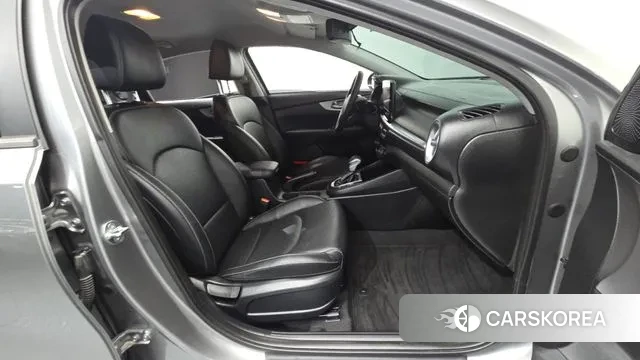 Kia The New K3 2nd generation 2021 Серый из Кореи, фото 2