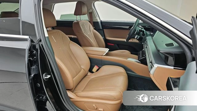 Hyundai Grandeur Hybrid (GN7) 2023 Черный из Кореи, фото 2