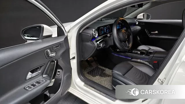 Mercedes-Benz A-Class W177 2020 Белый из Кореи, фото 2