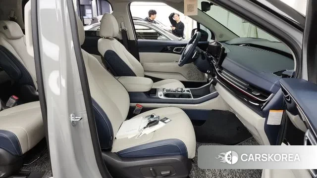 Kia The New Carnival 4th Generation 2024 Серый из Кореи, фото 2