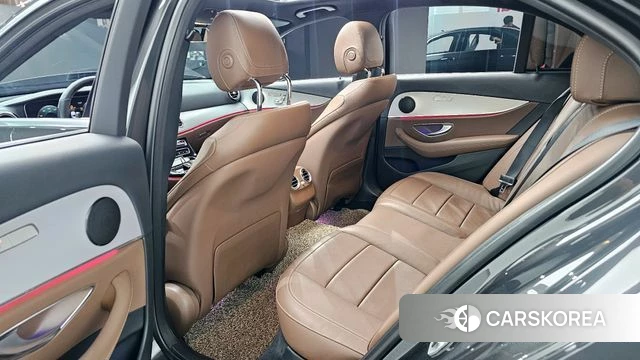 Mercedes-Benz E-Class W213 2021 Серый из Кореи, фото 2