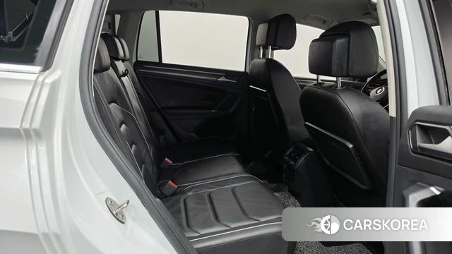 Volkswagen Tiguan second Generation 2018 Белый из Кореи, фото 2