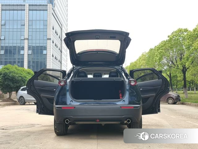 Mazda CX-30 2022 Синий из Китая, фото 2