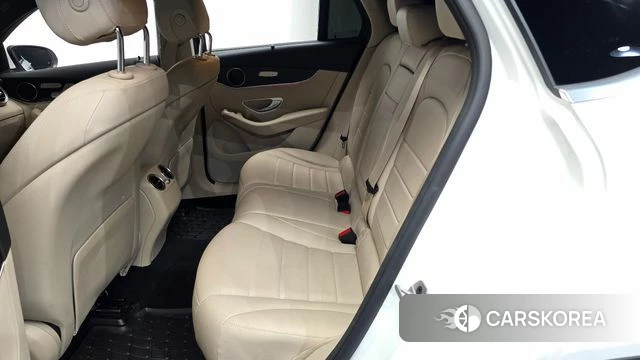 Mercedes-Benz GLC-Class X253 2023 Белый из Кореи, фото 2