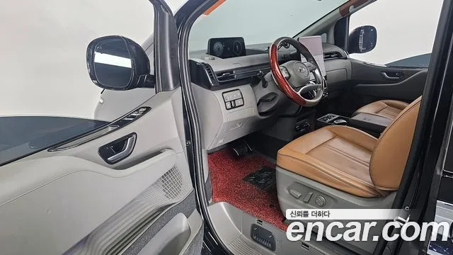 Hyundai Staria 2022 Черный из Кореи, фото 2