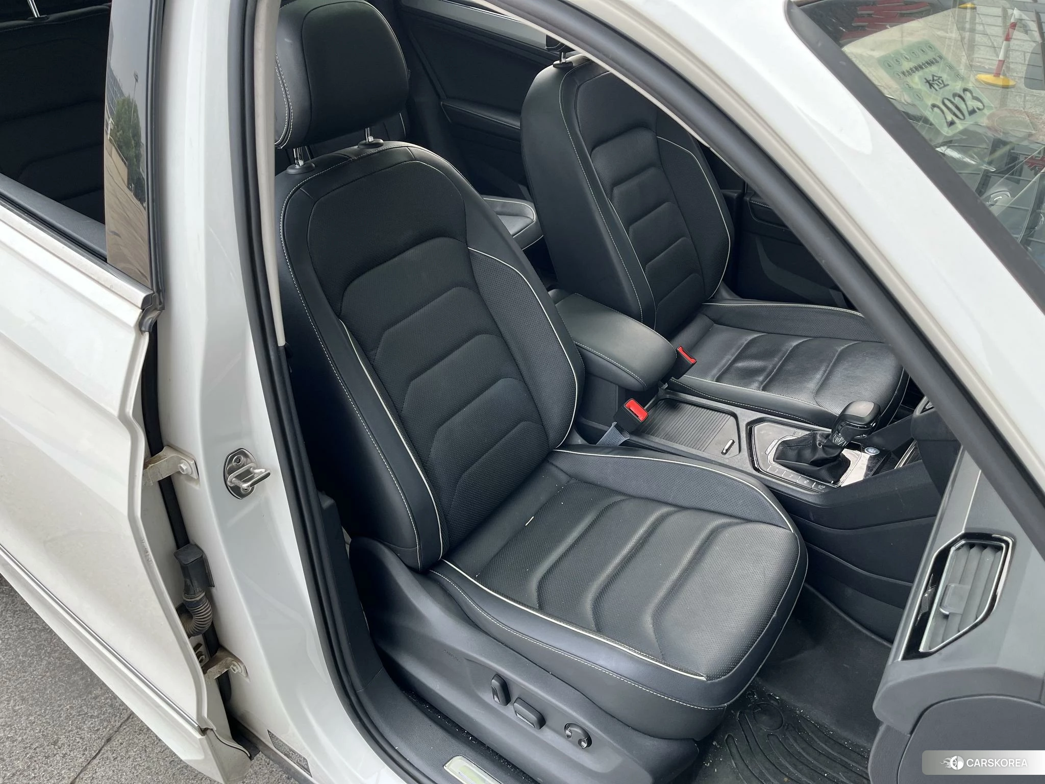Volkswagen Tiguan L PHEV 2020 Белый из Китая, фото 2