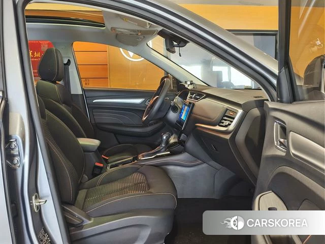 Roewe RX3 2021 Серебристо-серый из Китая, фото 2