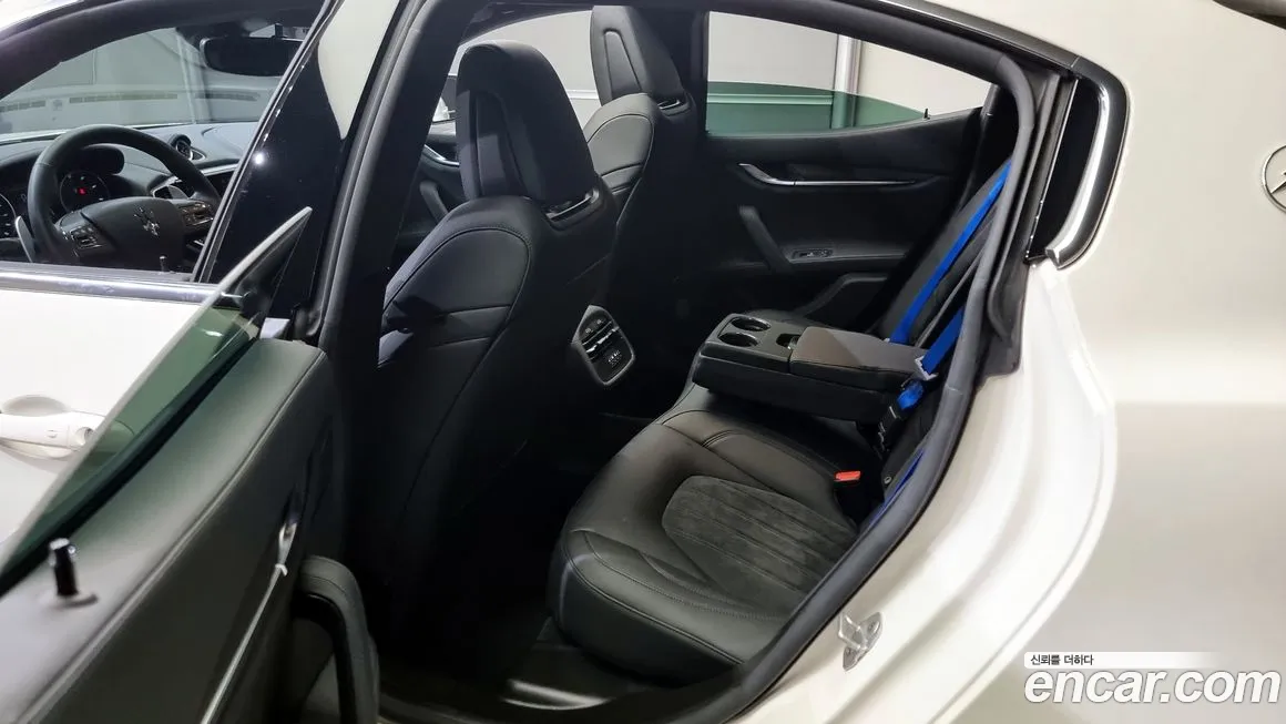 Maserati Ghibli 2022 из Кореи, фото 2