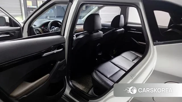 Kia Seltos 2022 Белый из Кореи, фото 2