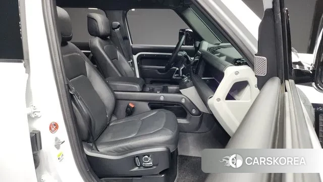 Land Rover Defender (L663) 2024 Белый из Кореи, фото 2