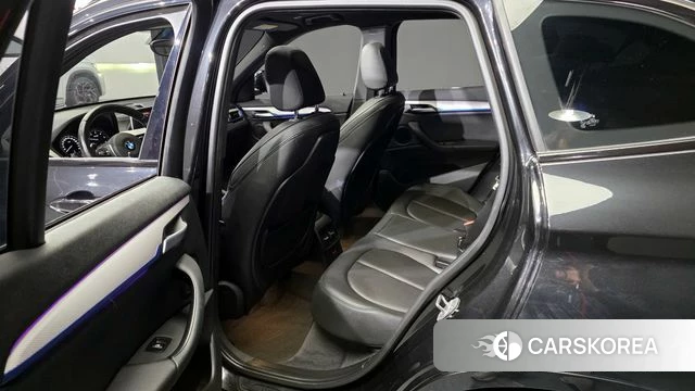 BMW X1 (F48) 2020 Черный из Кореи, фото 2