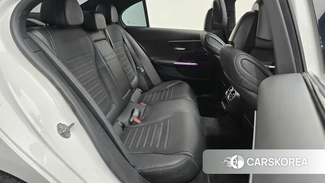 Mercedes-Benz C-Class W206 2022 Белый из Кореи, фото 2