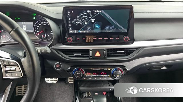Kia The New K3 2nd generation 2023 Белый из Кореи, фото 2