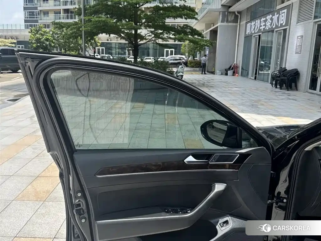 Volkswagen Magotan 2018 Черный из Китая, фото 2